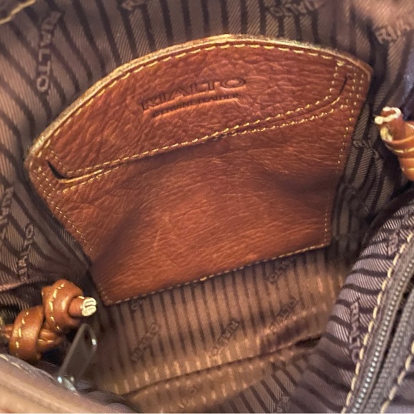 Rialto Tan Leather Crossbody Bag Very Nice Soft Leather Zip Pockets Fully Lined - Picture 7 of 13